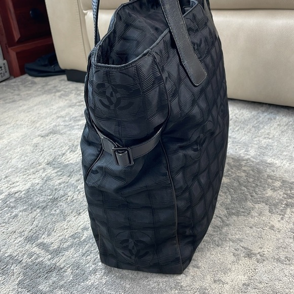 Chanel Travel Line Canvas Leather Tote Bag GM Black Side Buckles Zip Top - Picture 12 of 17